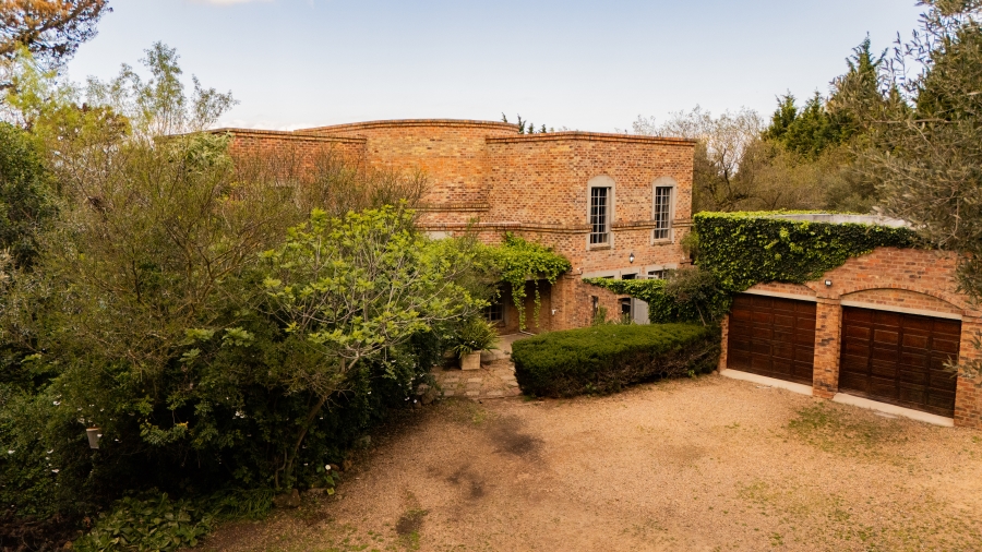 6 Bedroom Property for Sale in Vierlanden Western Cape